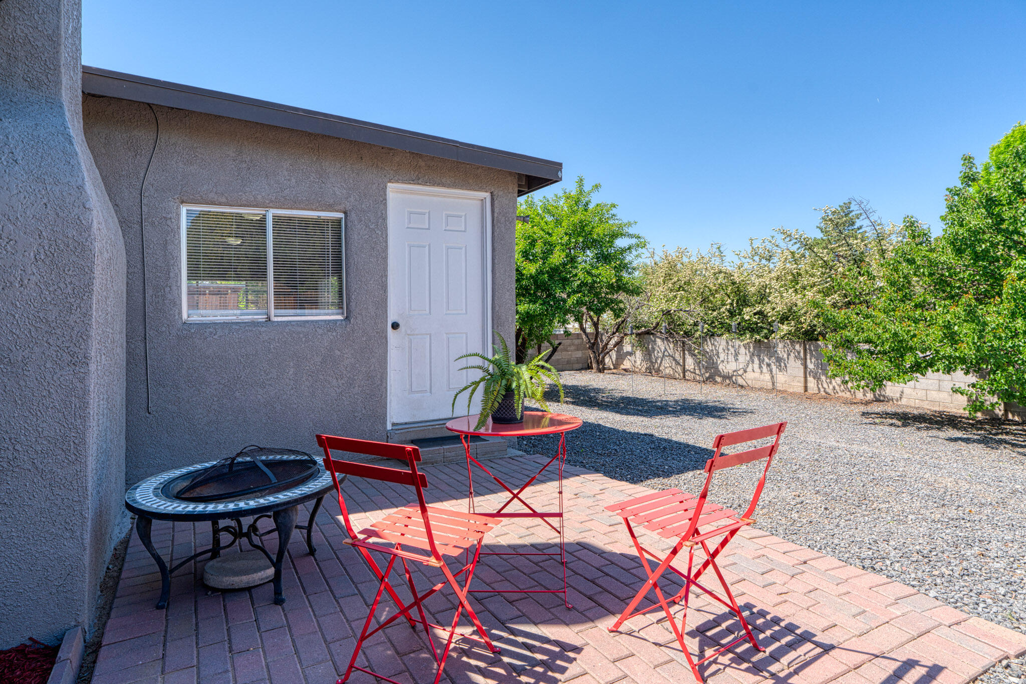 6421 Rosalind Drive NE