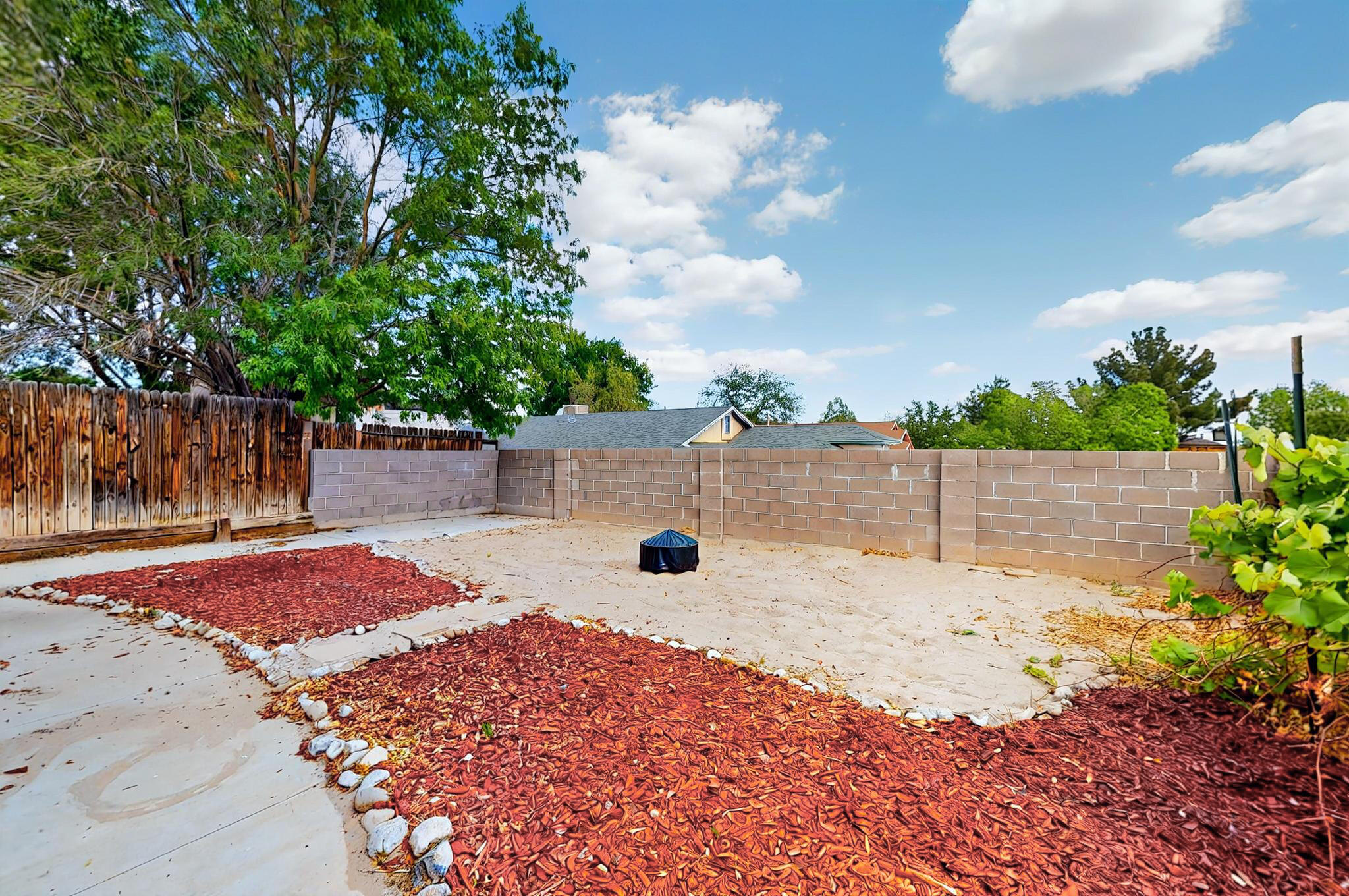 1528 FOX HILL Place SW