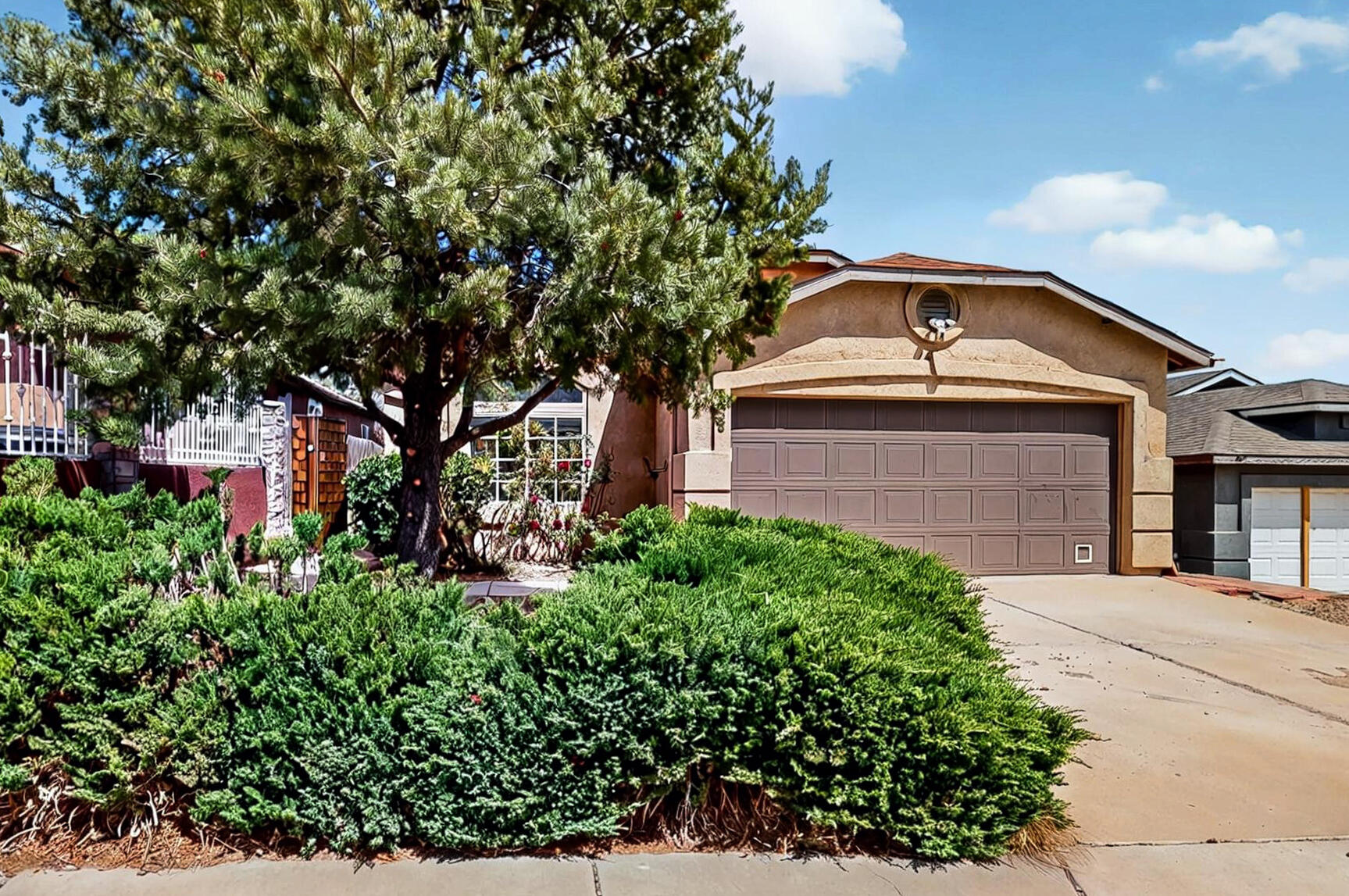 1528 FOX HILL Place SW