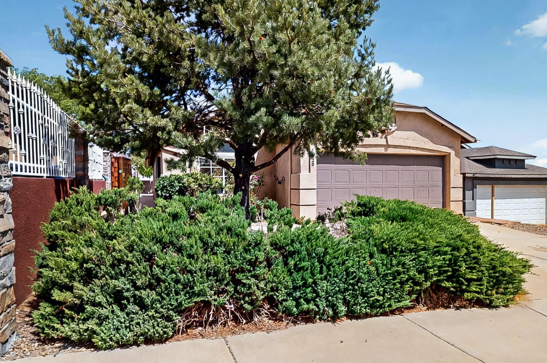 1528 FOX HILL Place SW