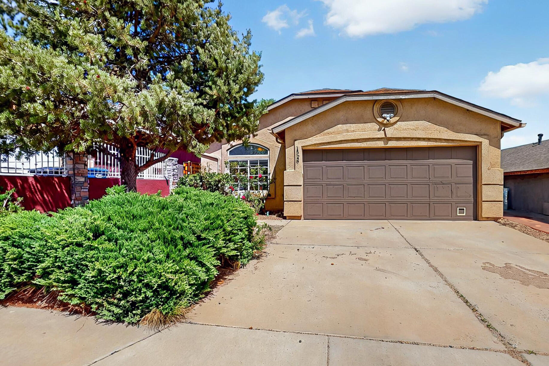 1528 FOX HILL Place SW