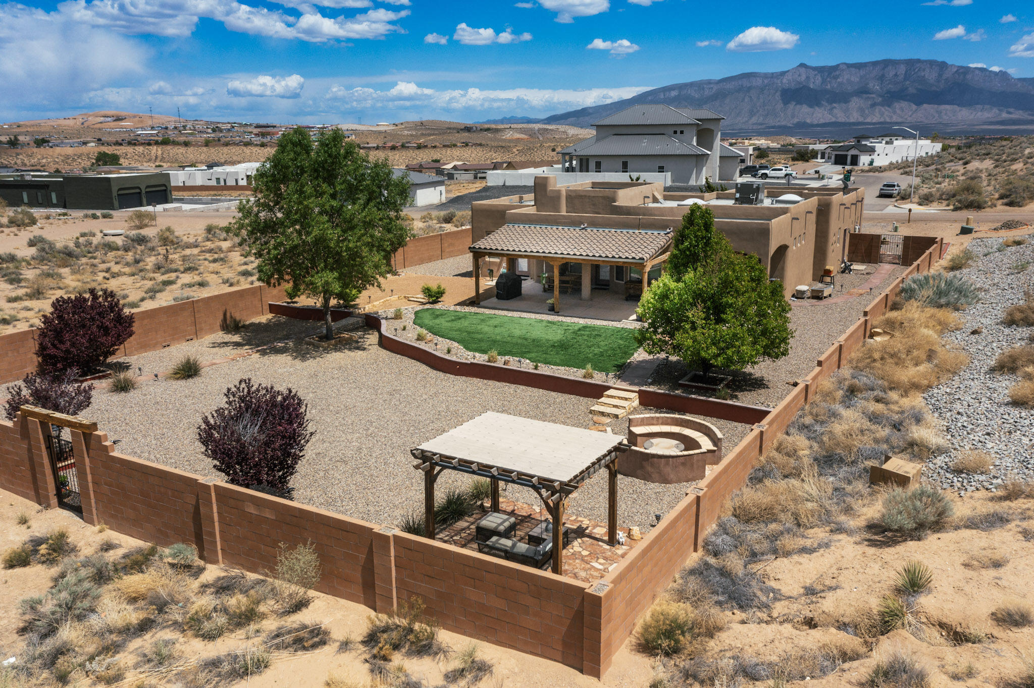 2337 GEMINI Road NE