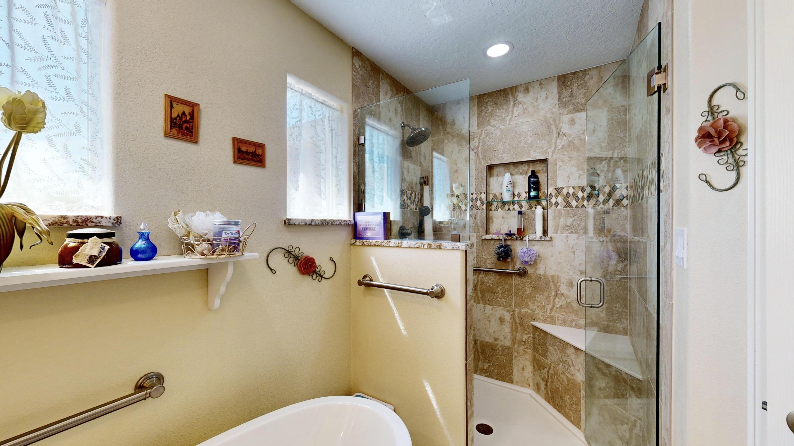 1080 CAPITAN Street NW