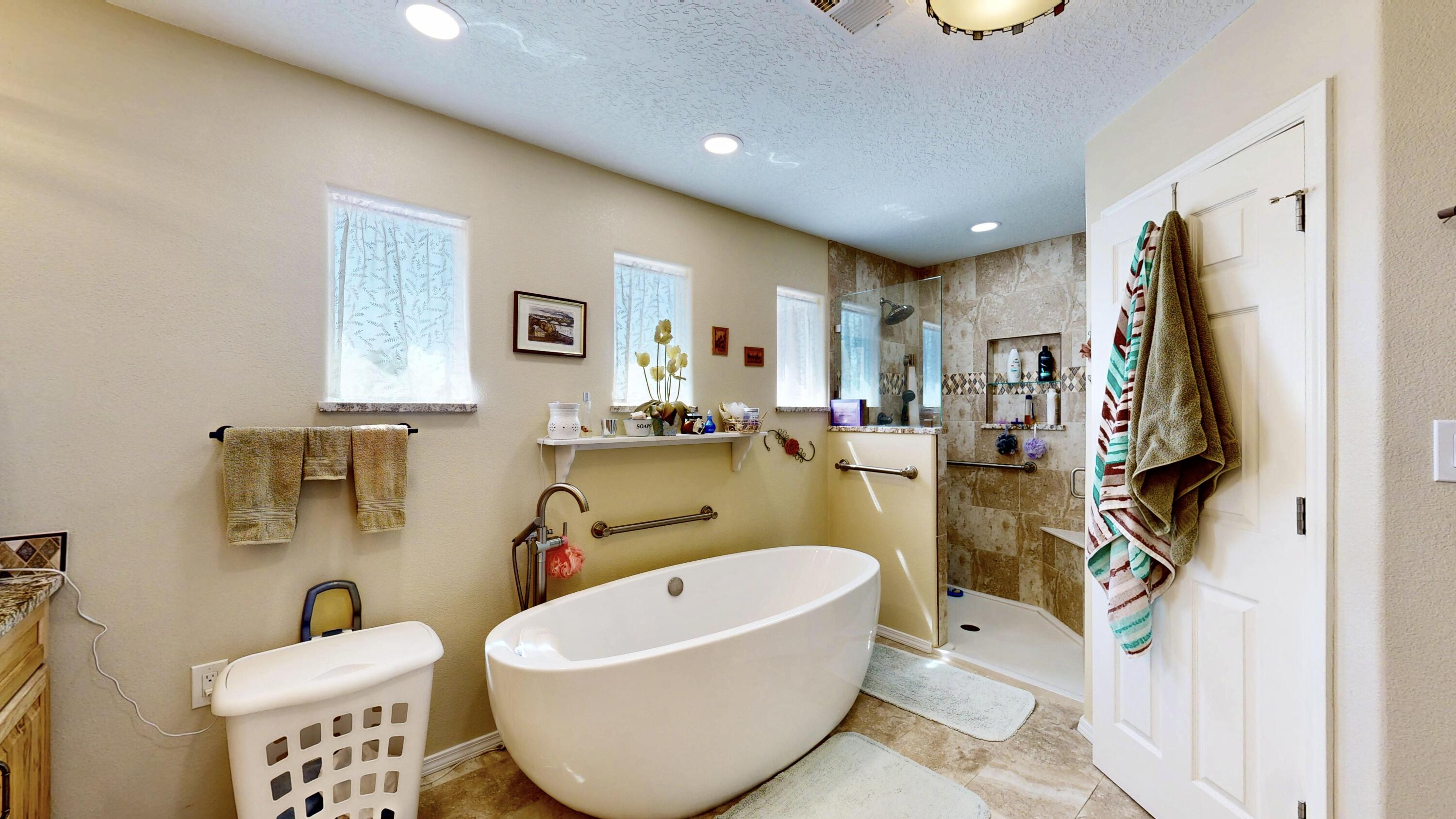 1080 CAPITAN Street NW