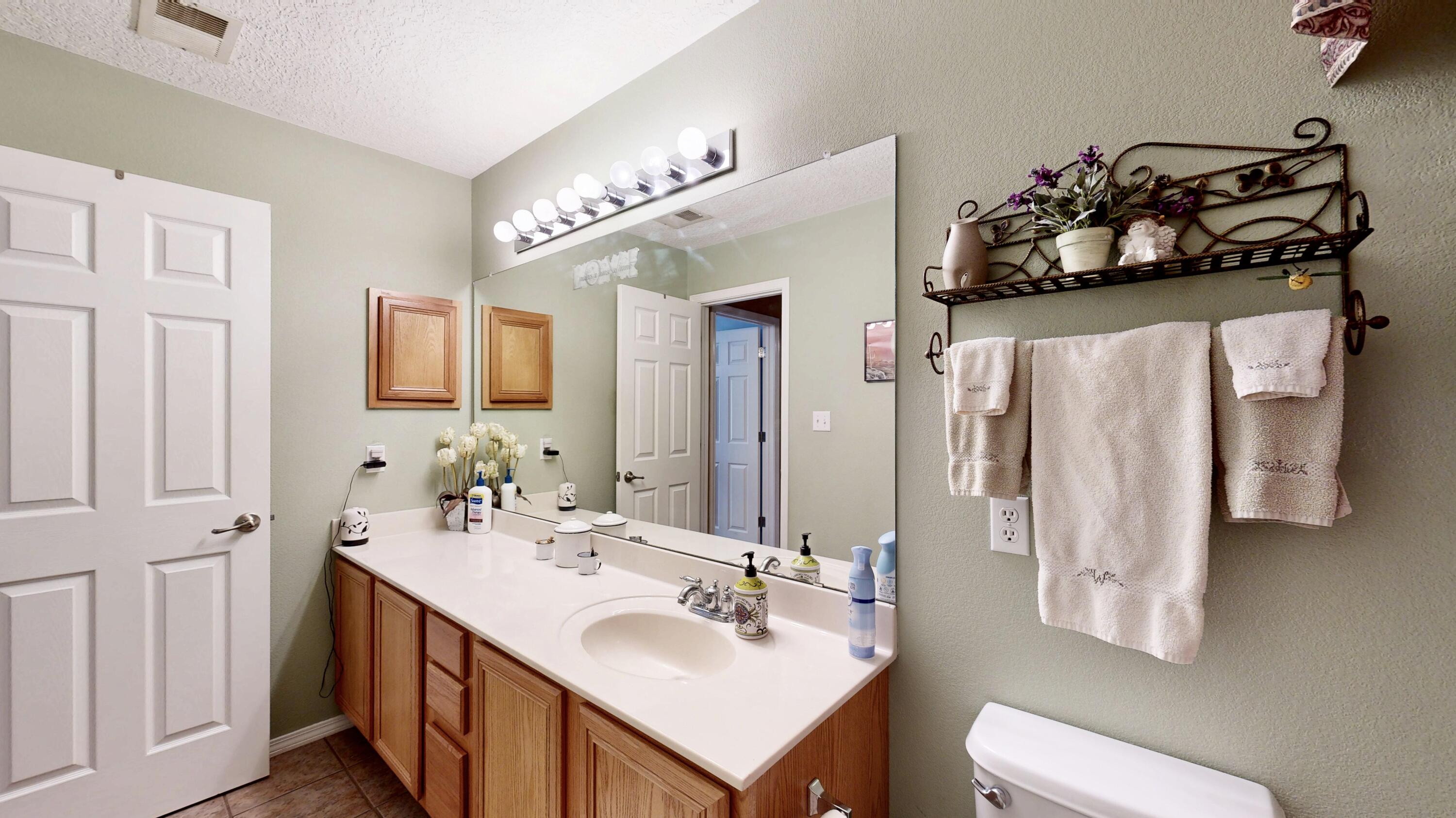 1080 CAPITAN Street NW