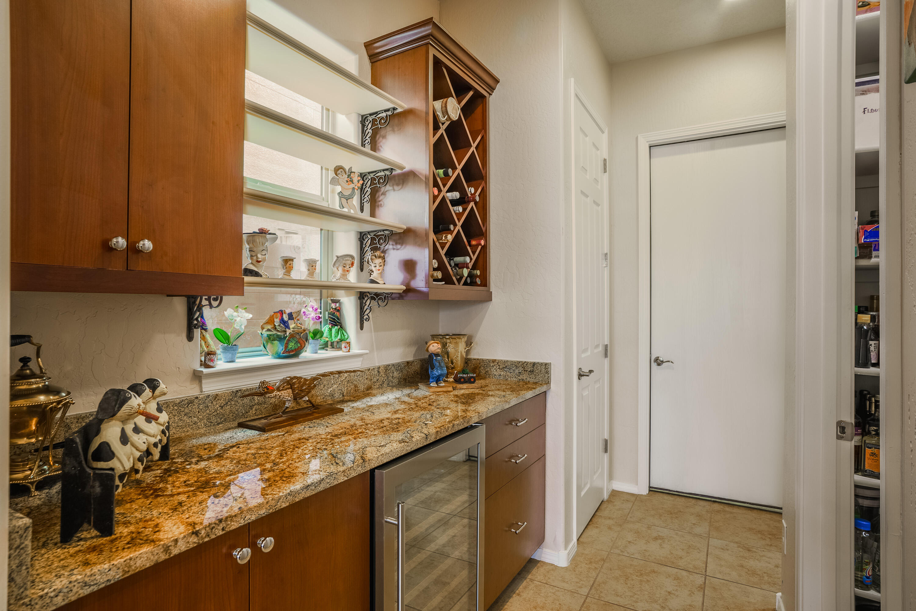 9300 IRON CREEK Lane NW