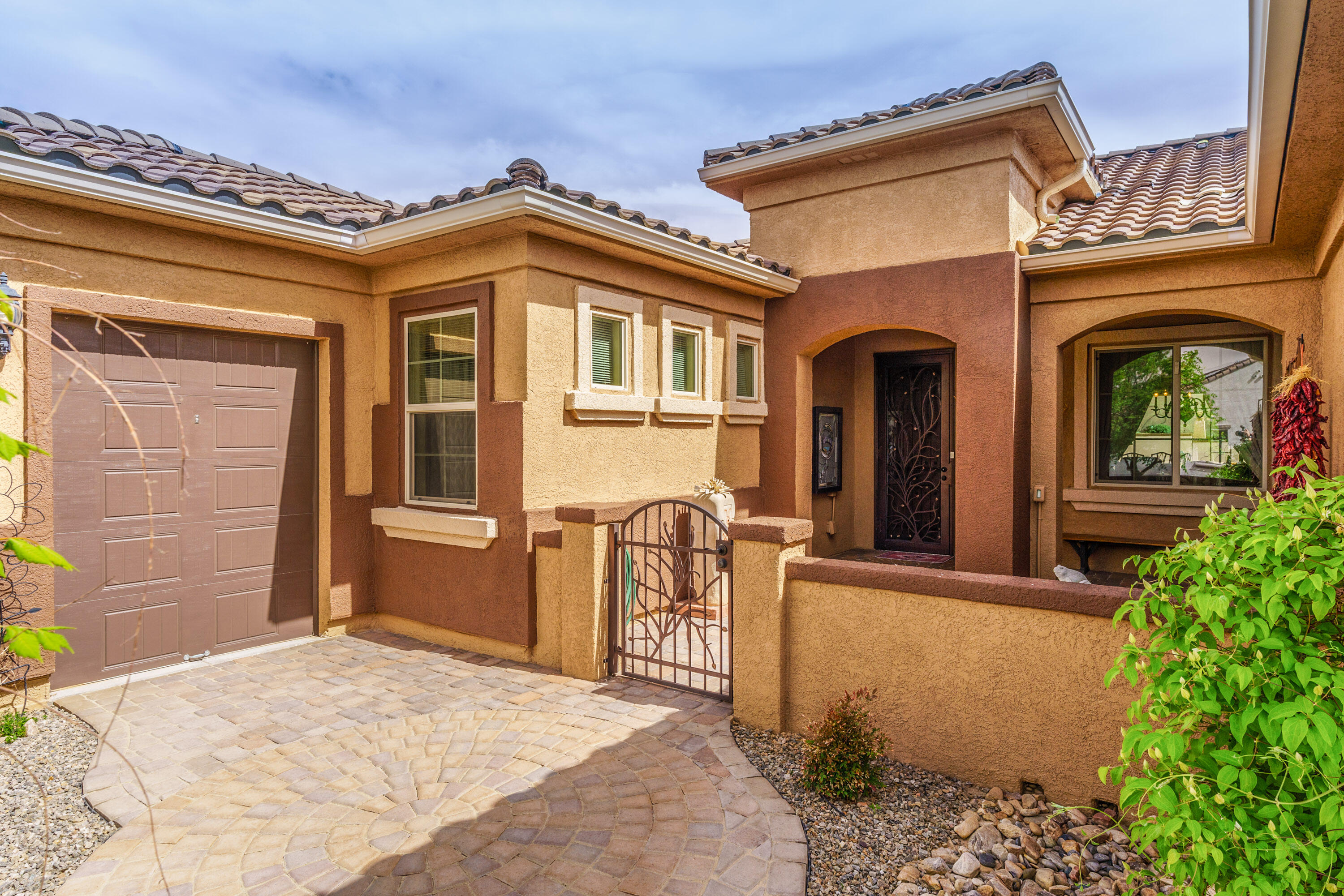 9300 IRON CREEK Lane NW