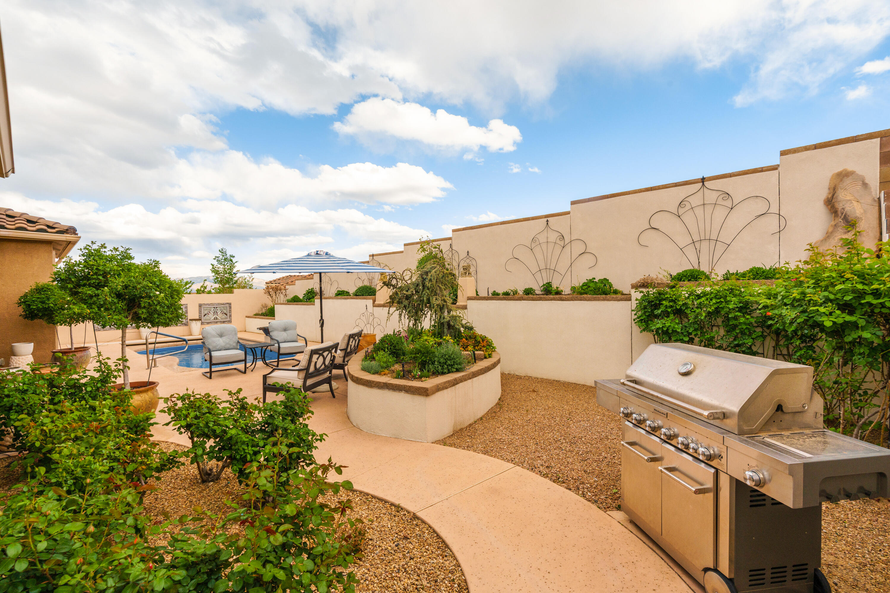 9300 IRON CREEK Lane NW