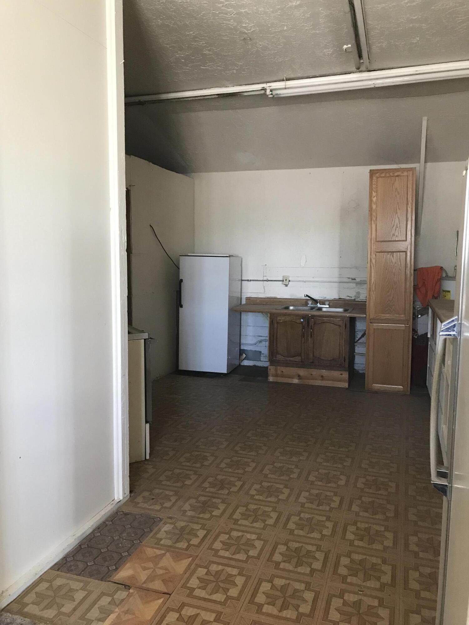 6403 COORS Boulevard SW