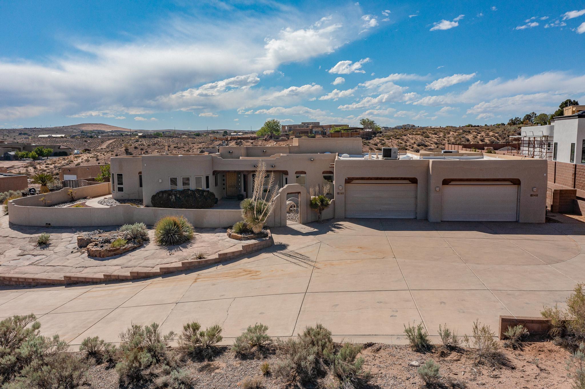 1425 SARATOGA Drive NE
