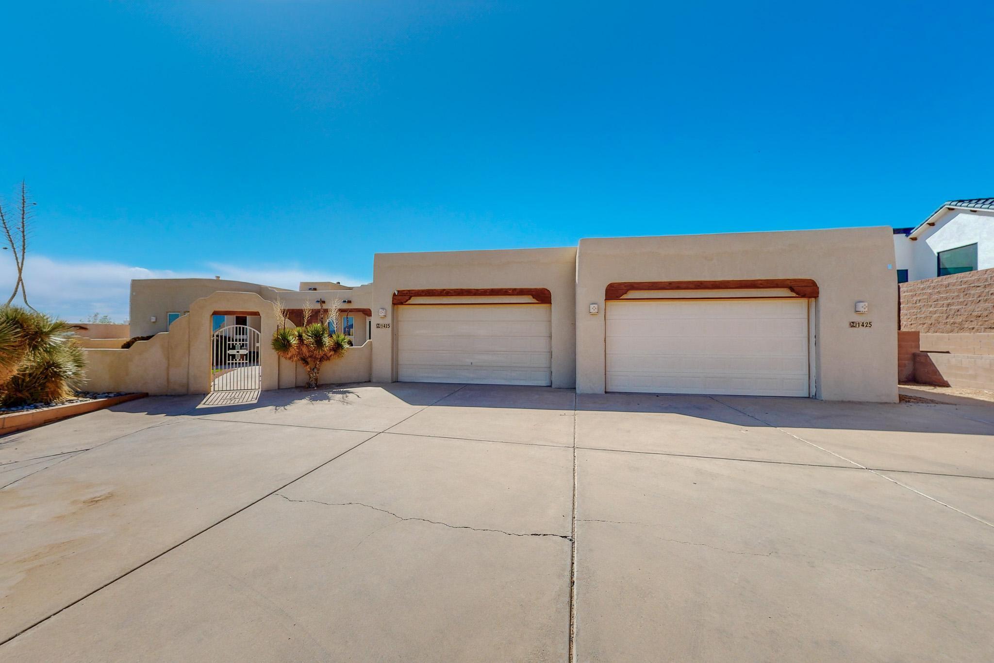 1425 SARATOGA Drive NE