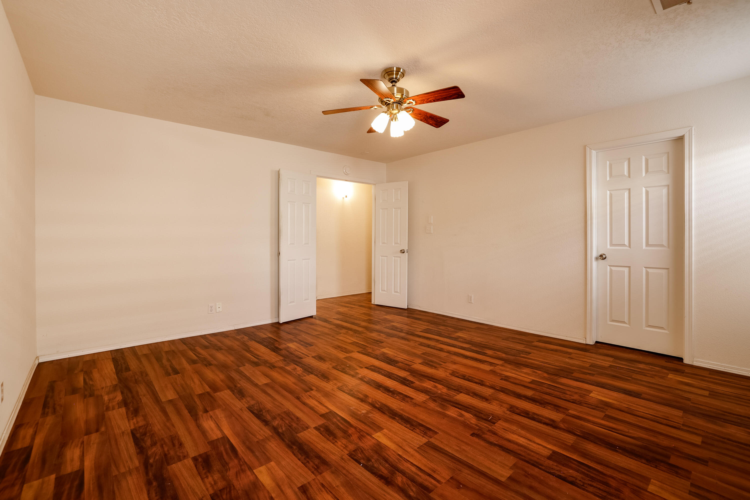 6534 FREEMONT HILLS Loop NE