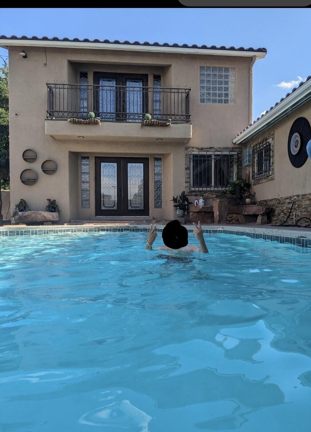 864 LOMA HERMOSA Drive NW