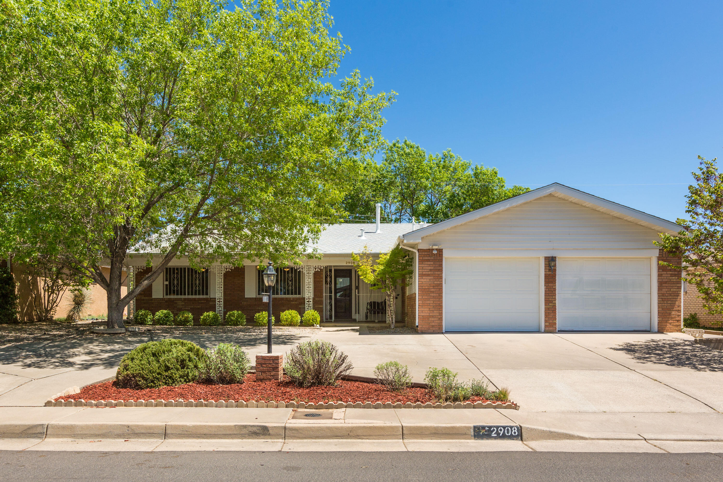 2908 INDIANA Street NE