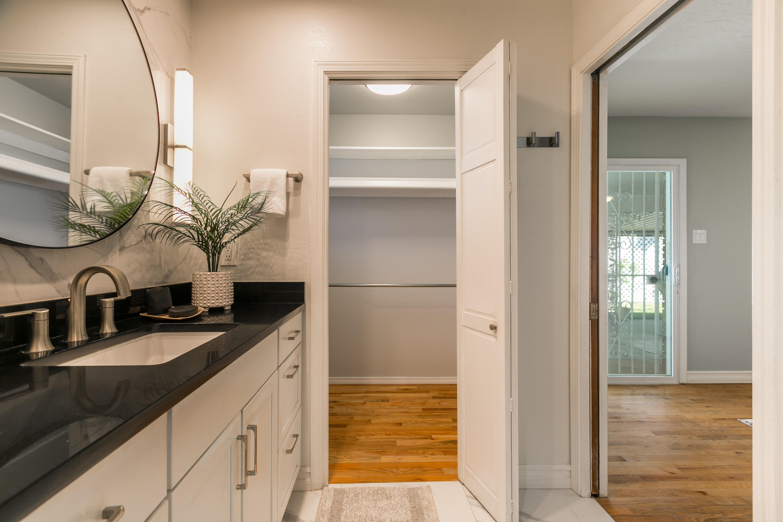 2908 INDIANA Street NE