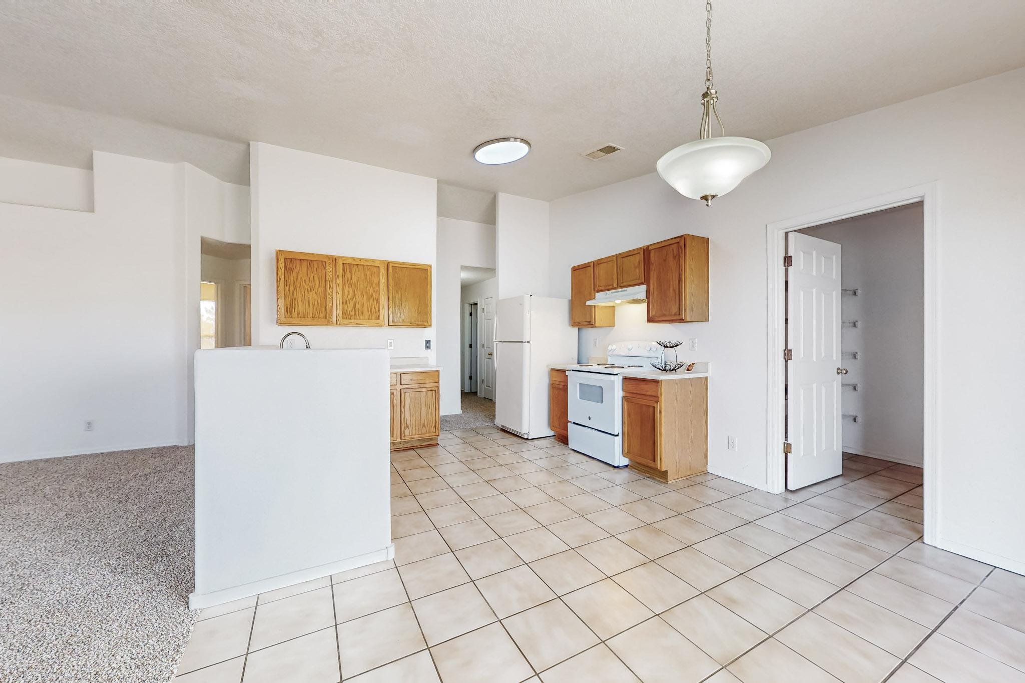 7105 HARTFORD HILLS Drive NE