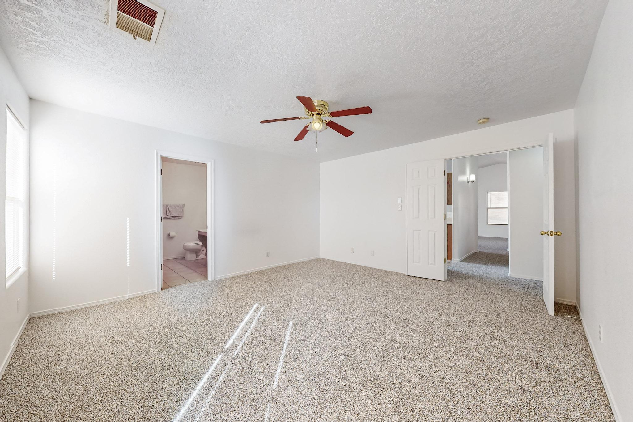 7105 HARTFORD HILLS Drive NE