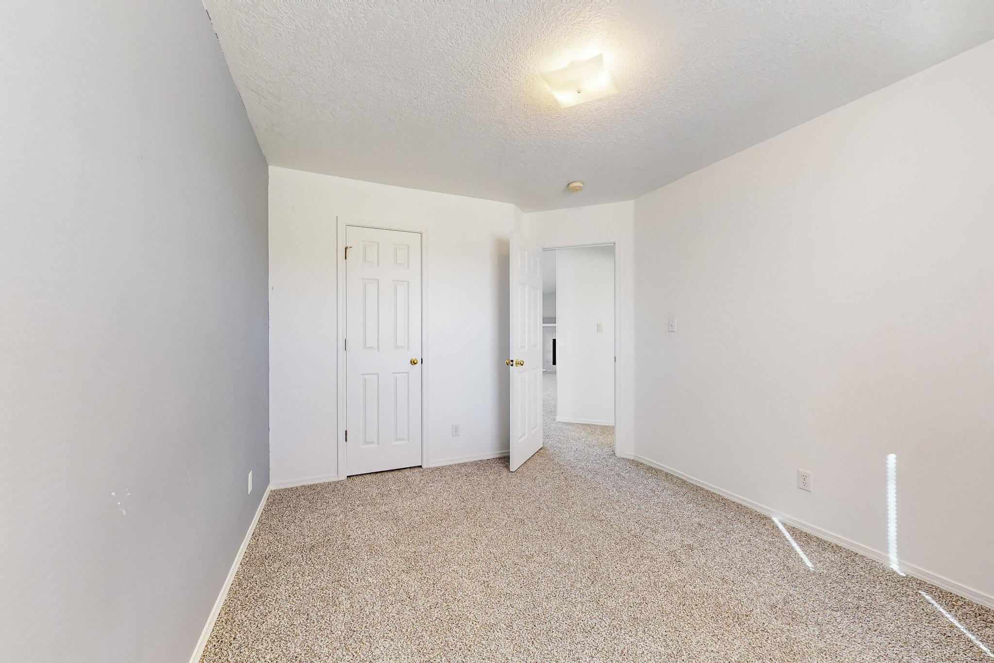 7105 HARTFORD HILLS Drive NE