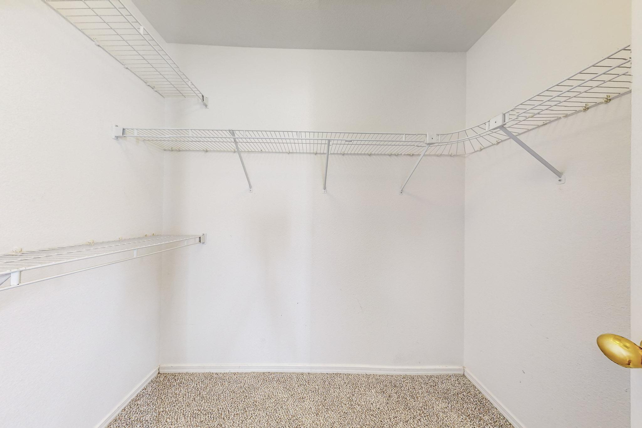 7105 HARTFORD HILLS Drive NE