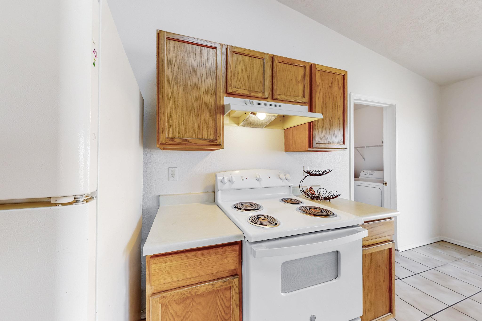 7105 HARTFORD HILLS Drive NE