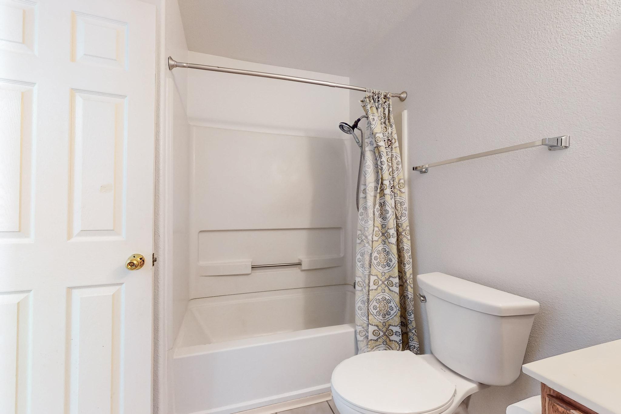 7105 HARTFORD HILLS Drive NE