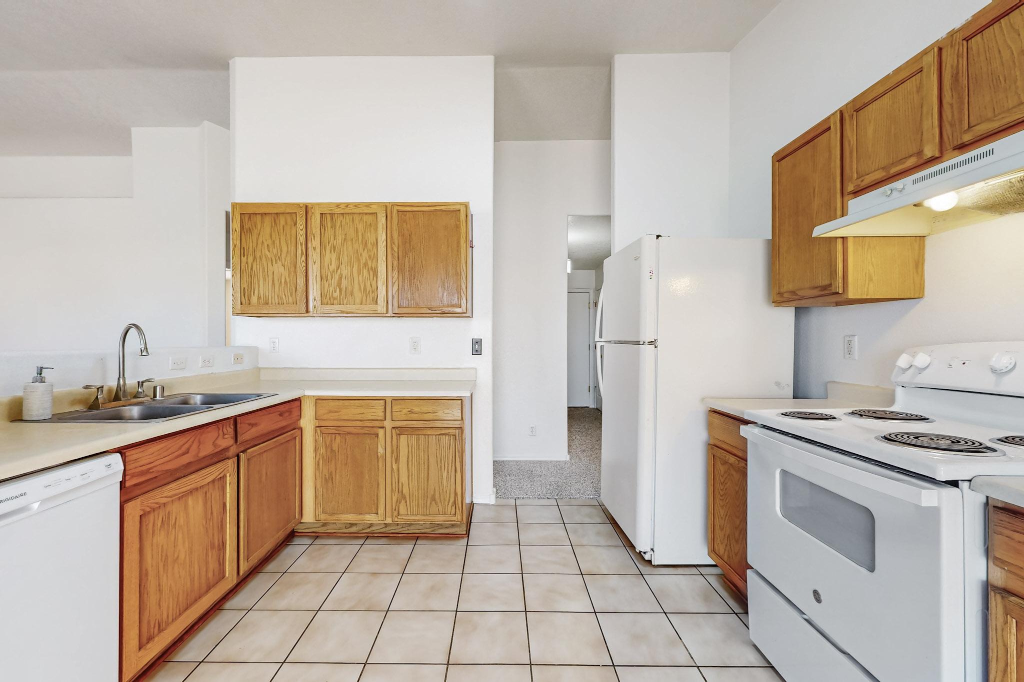 7105 HARTFORD HILLS Drive NE