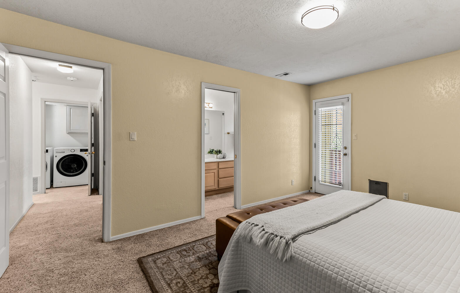 533 PINON CREEK Road SE