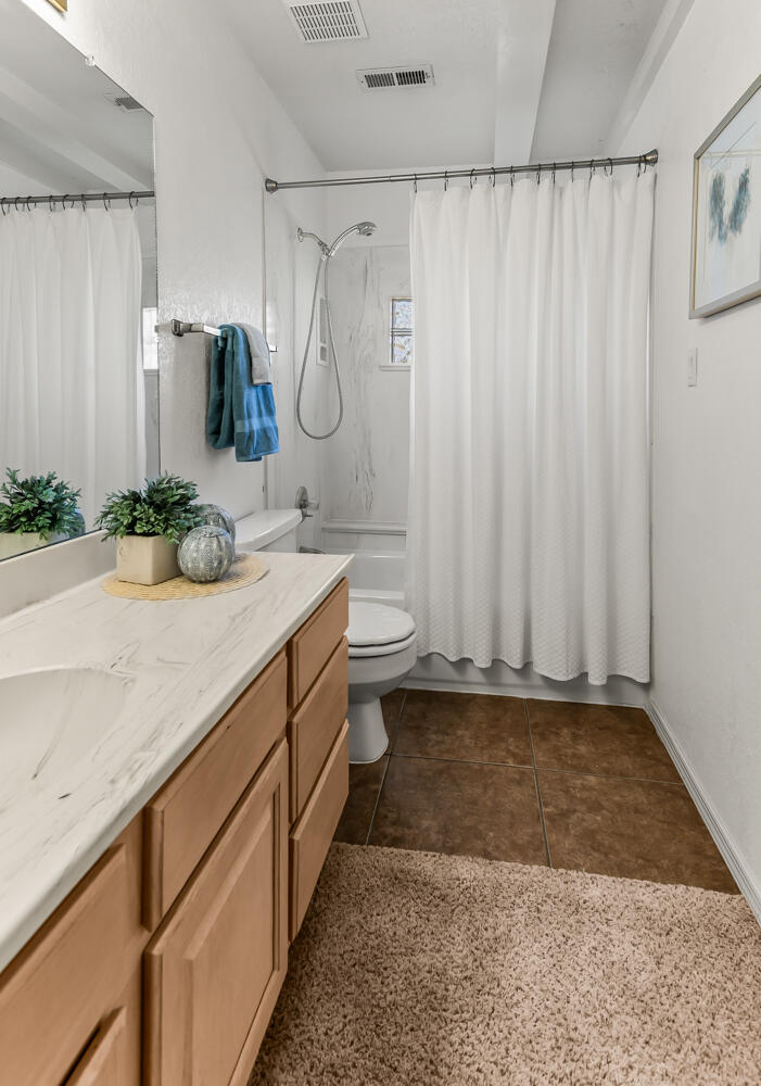 533 PINON CREEK Road SE