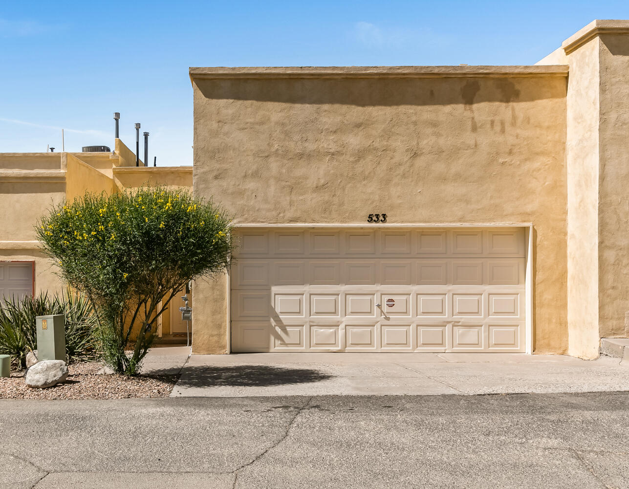 533 PINON CREEK Road SE