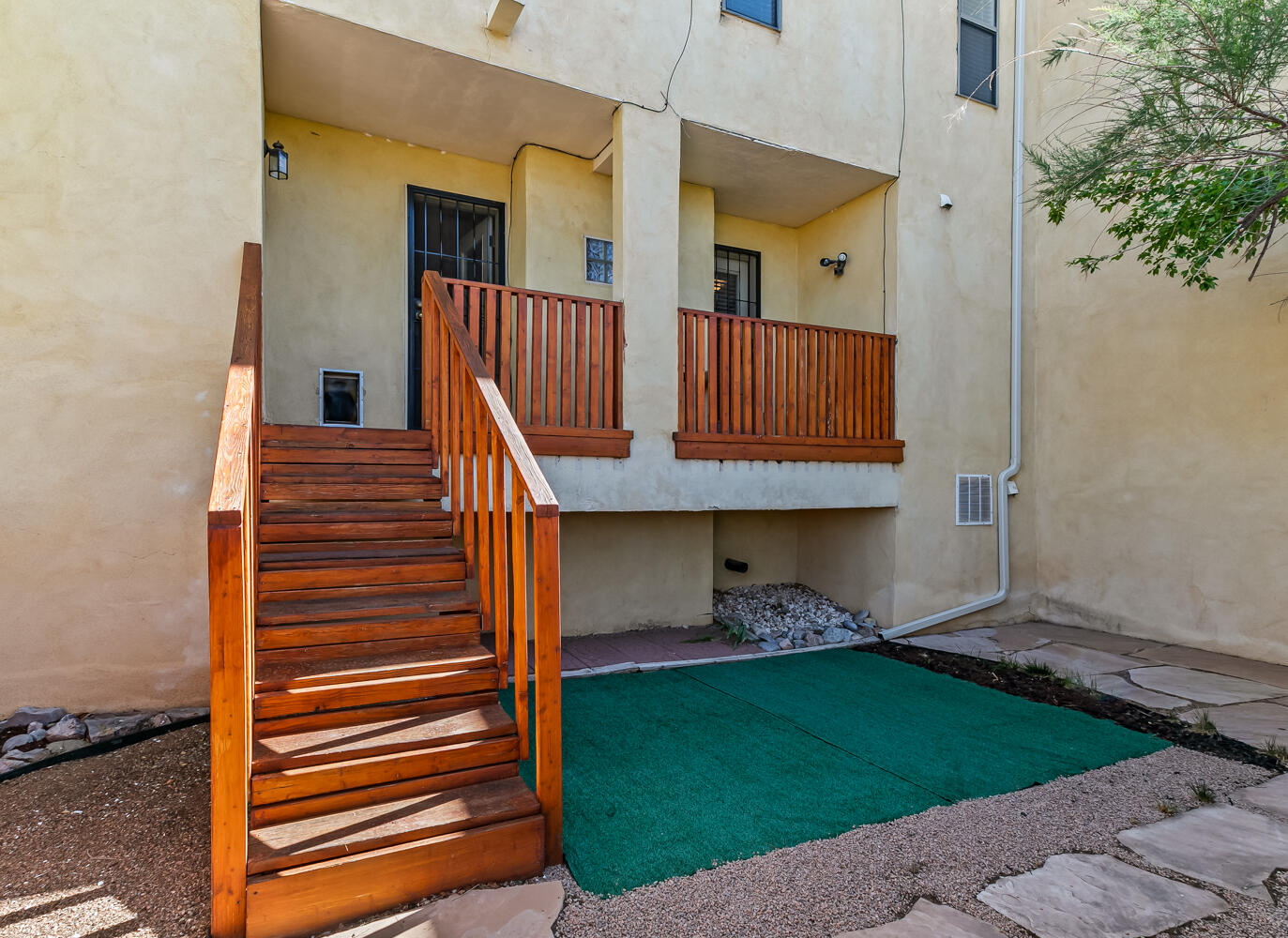 533 PINON CREEK Road SE