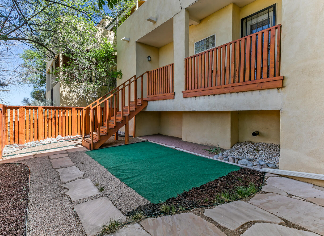 533 PINON CREEK Road SE