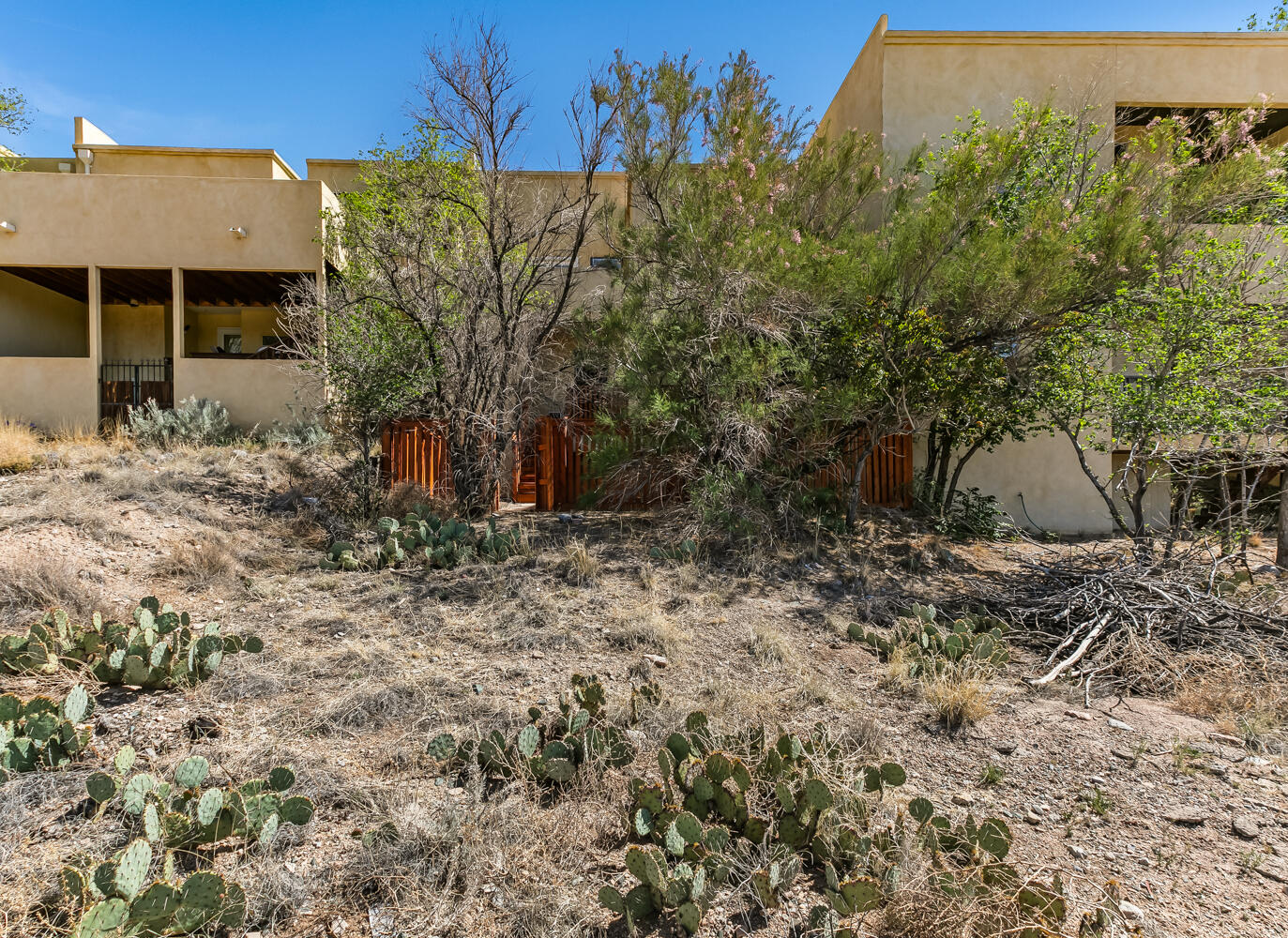 533 PINON CREEK Road SE