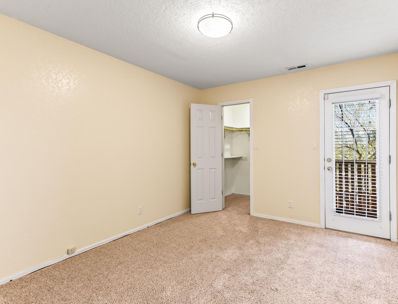 533 PINON CREEK Road SE