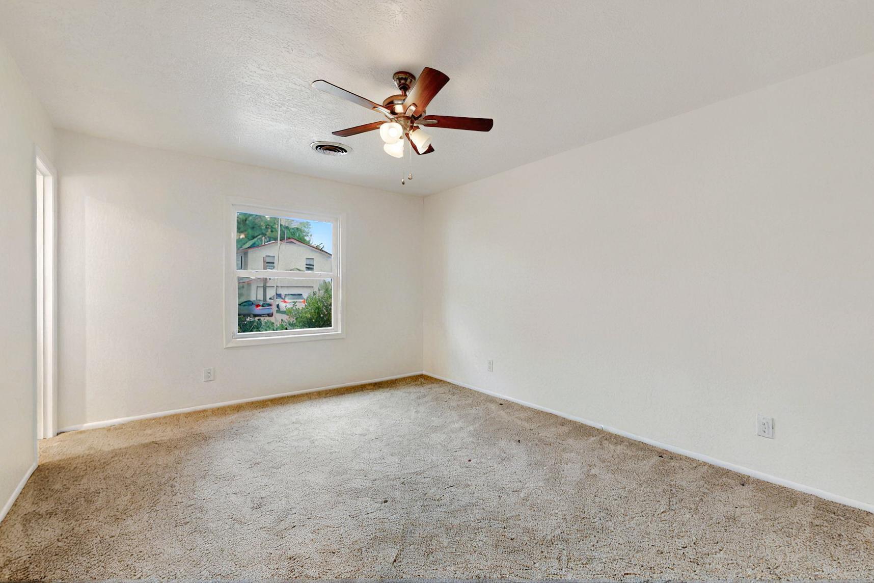 4604 SHERWOOD Street NE