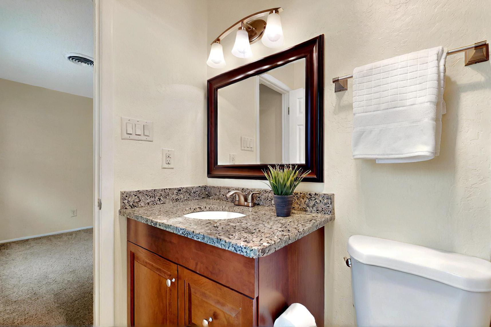 4604 SHERWOOD Street NE