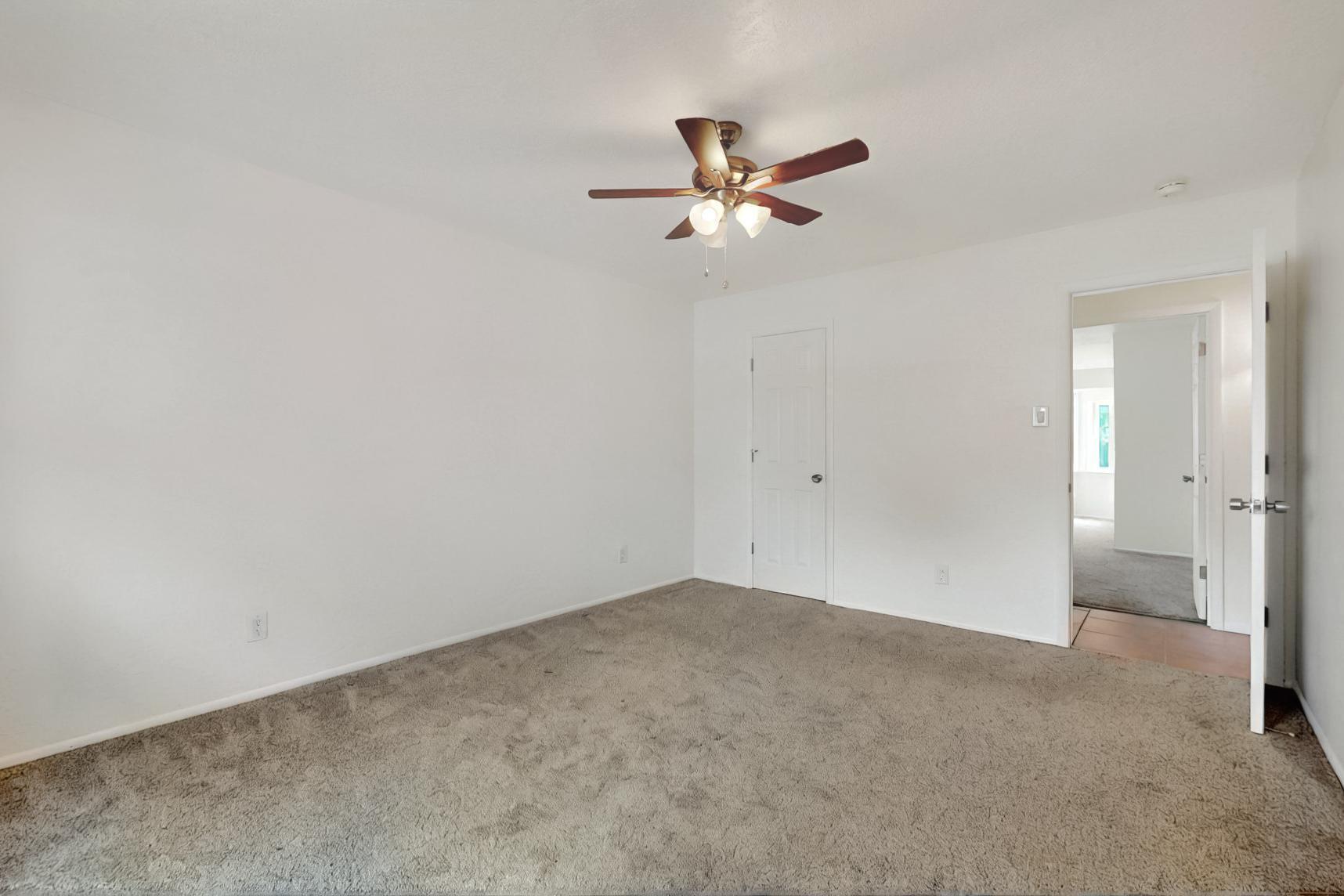 4604 SHERWOOD Street NE