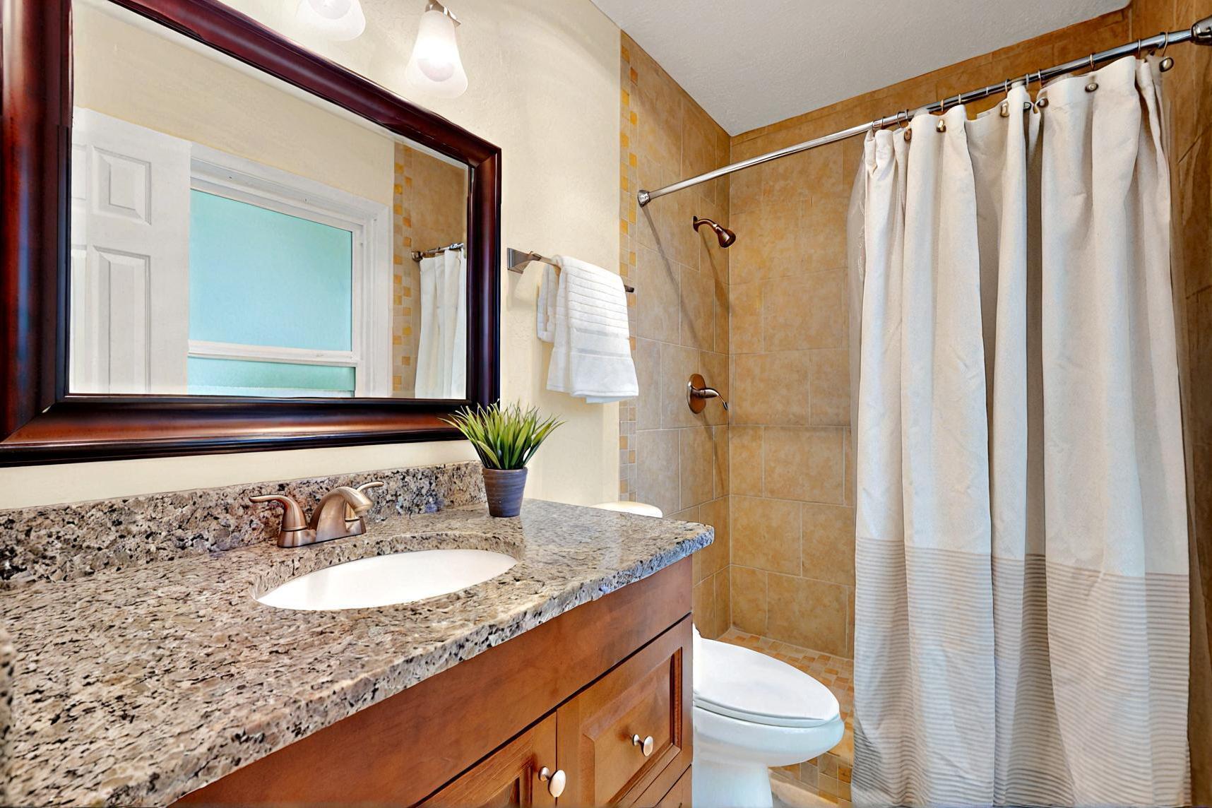 4604 SHERWOOD Street NE