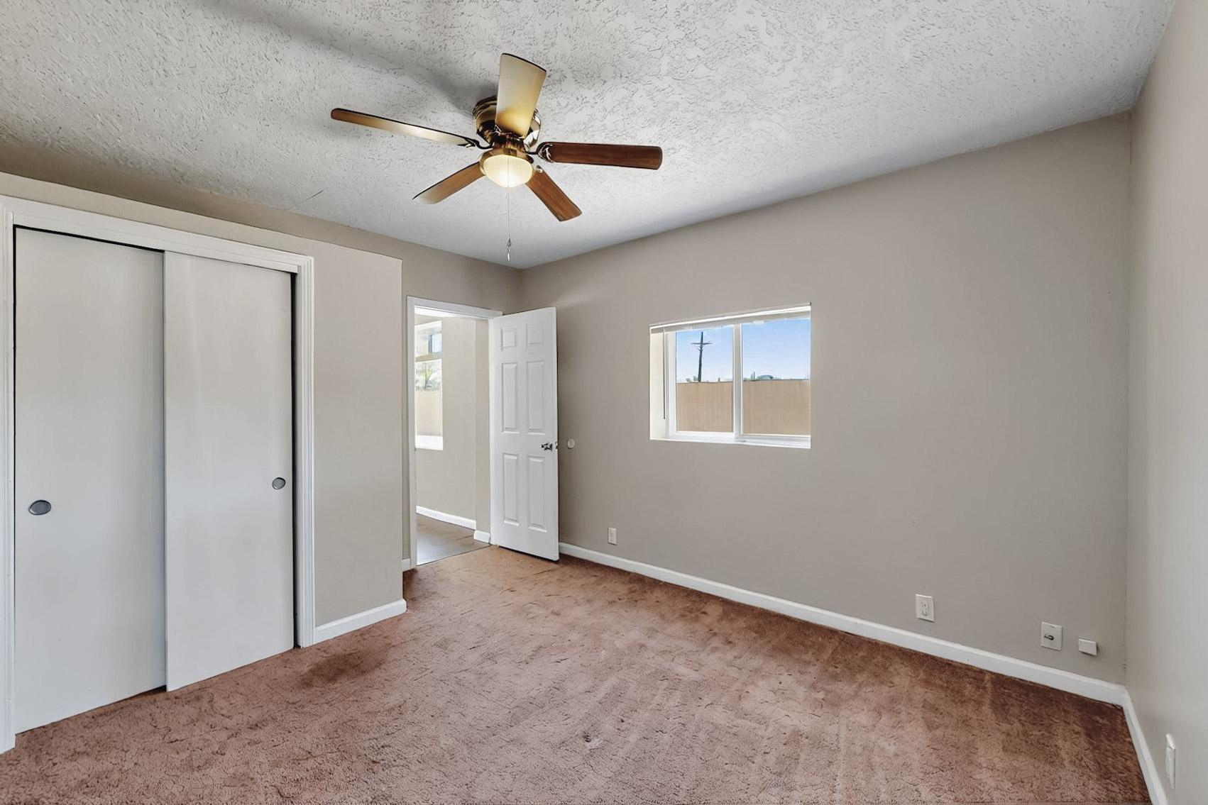 2215 TAPIA Boulevard SW