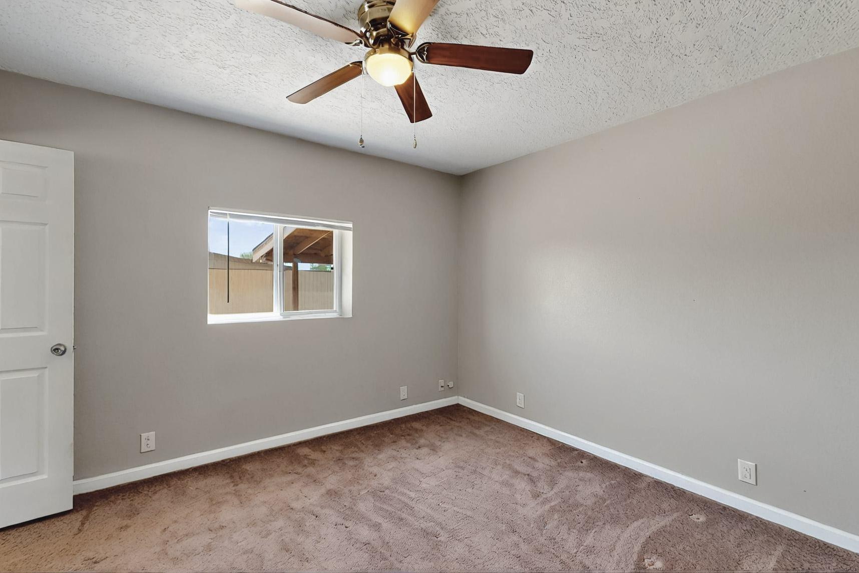 2215 TAPIA Boulevard SW