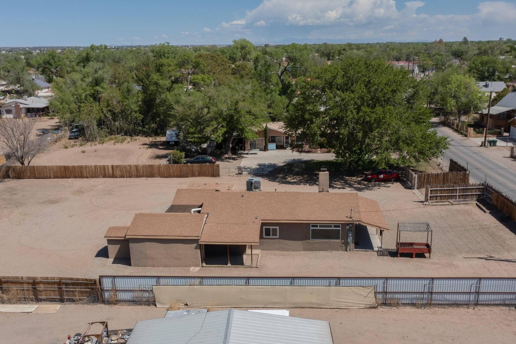 2215 TAPIA Boulevard SW