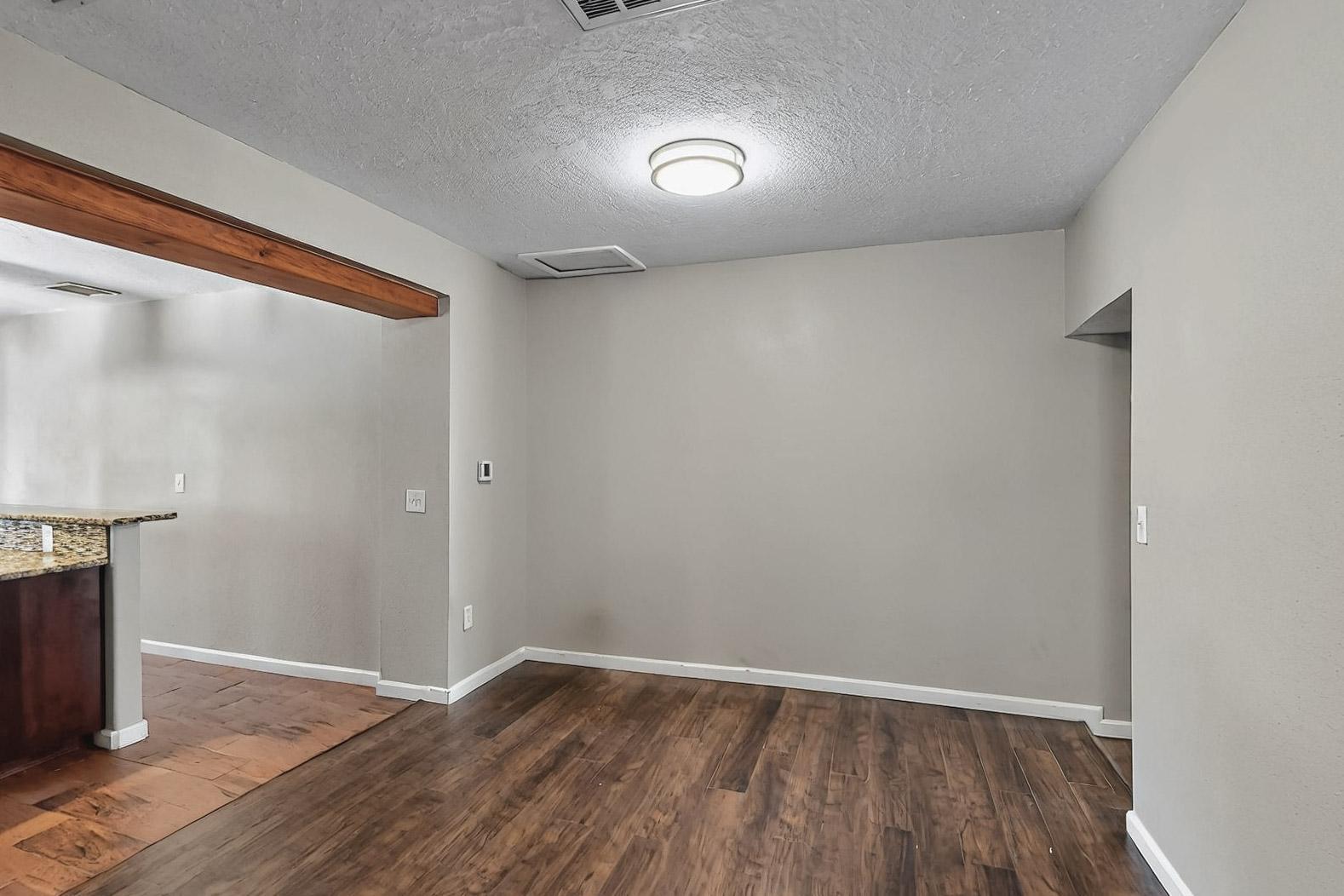 2215 TAPIA Boulevard SW