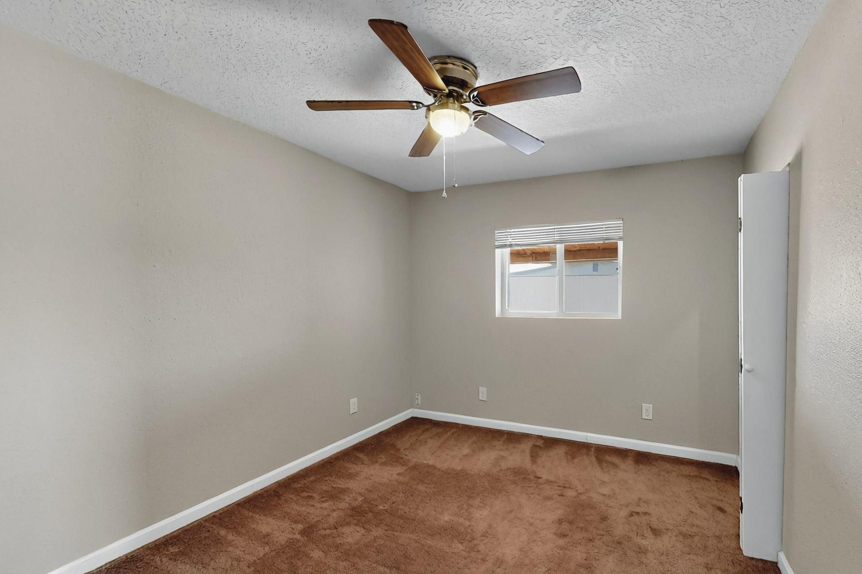 2215 TAPIA Boulevard SW