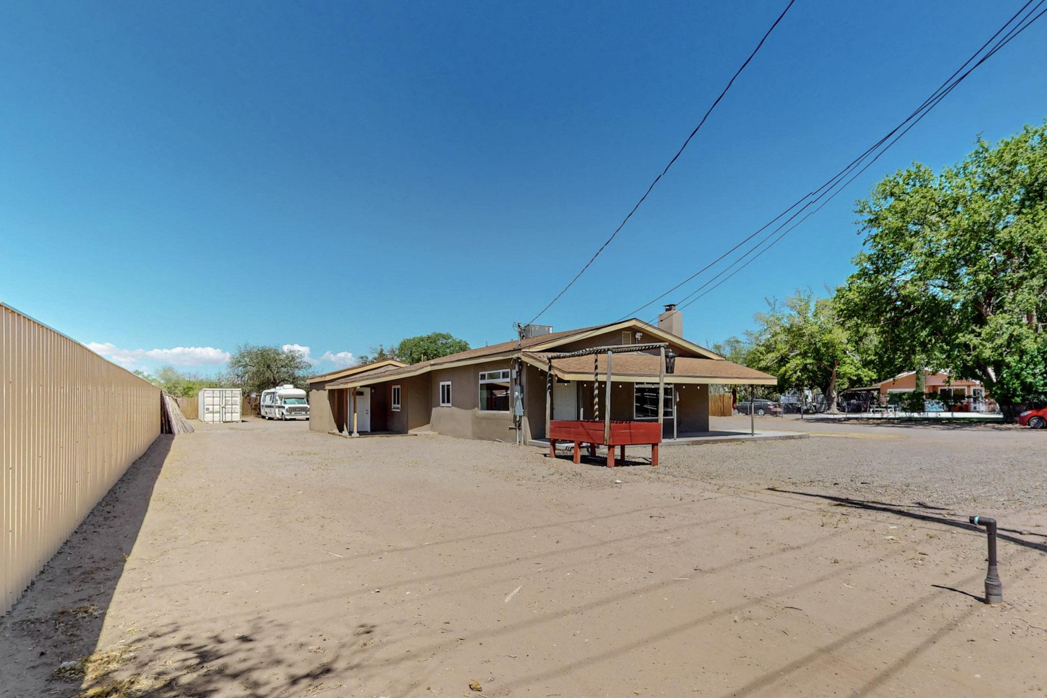 2215 TAPIA Boulevard SW