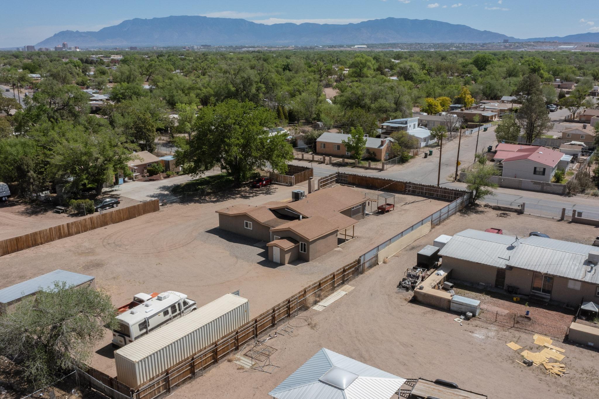 2215 TAPIA Boulevard SW