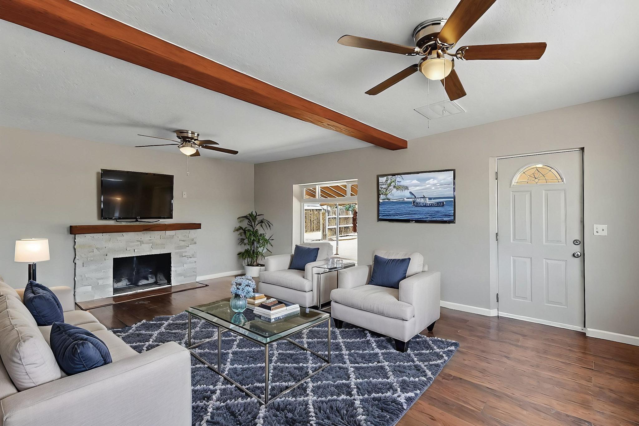 2215 TAPIA Boulevard SW