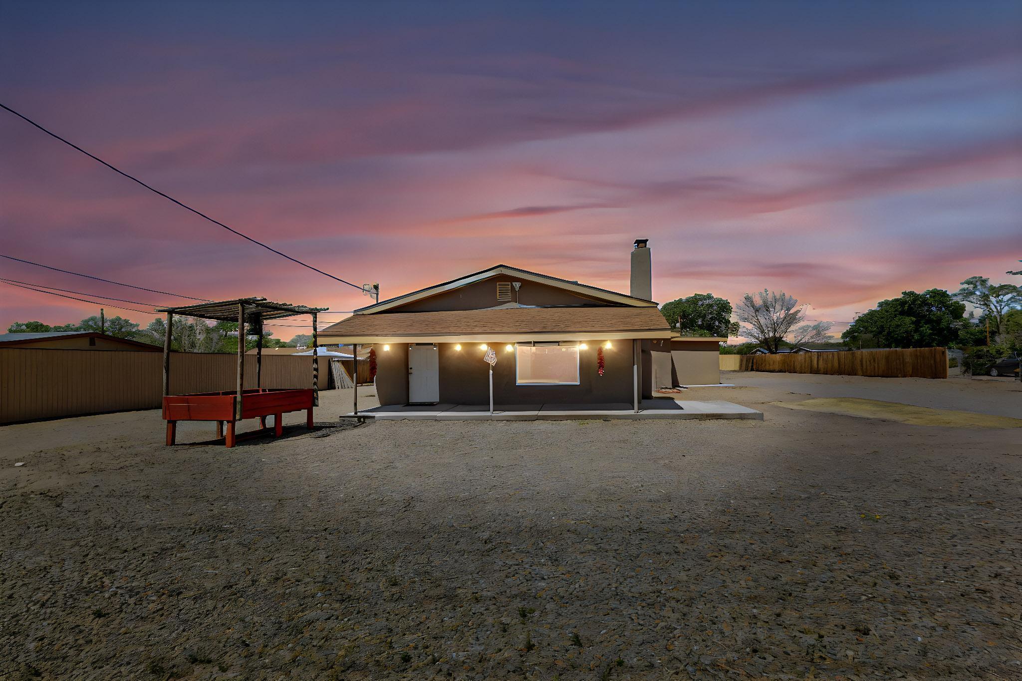 2215 TAPIA Boulevard SW