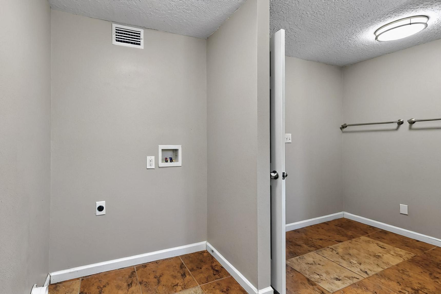 2215 TAPIA Boulevard SW