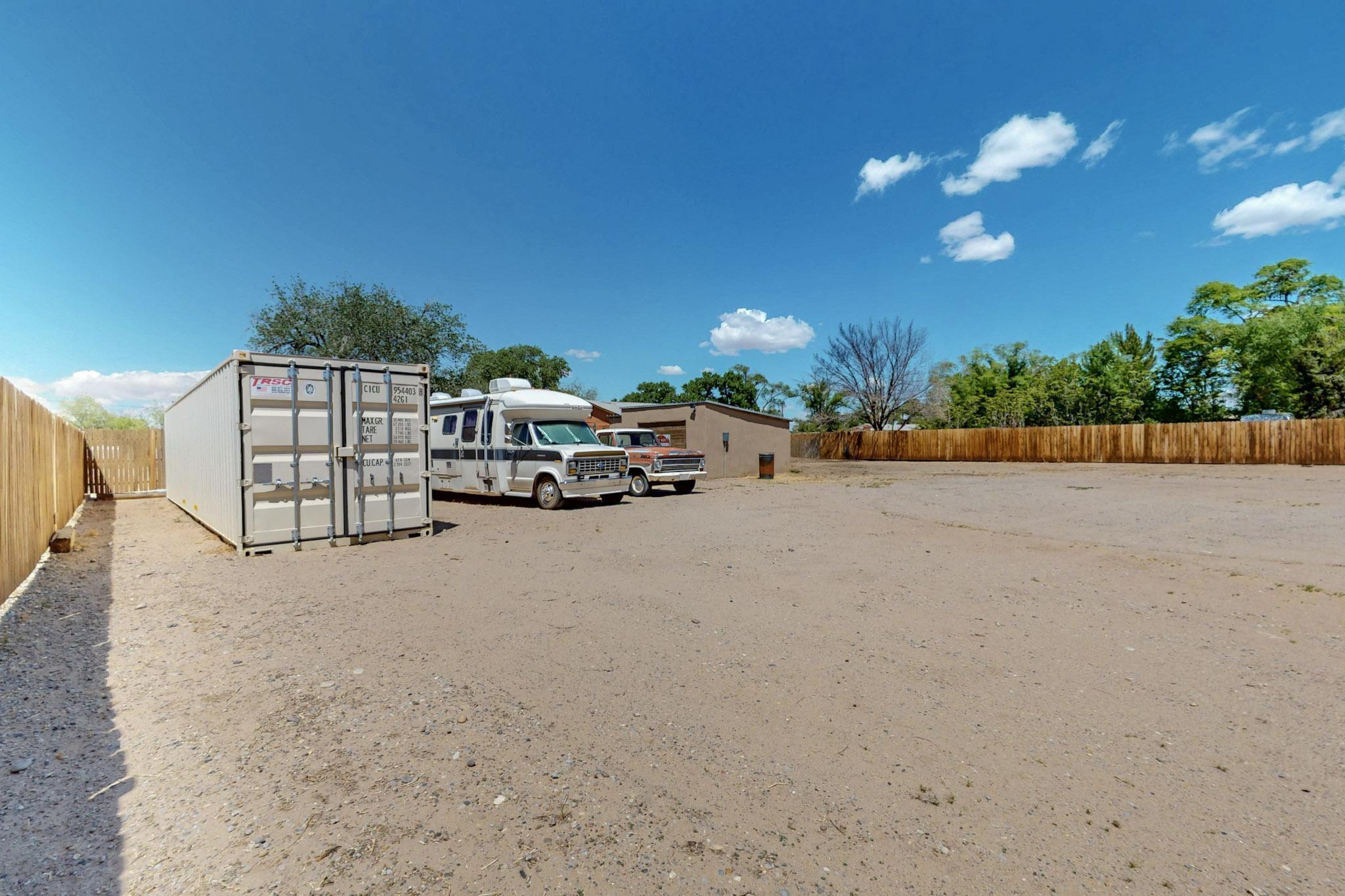 2215 TAPIA Boulevard SW