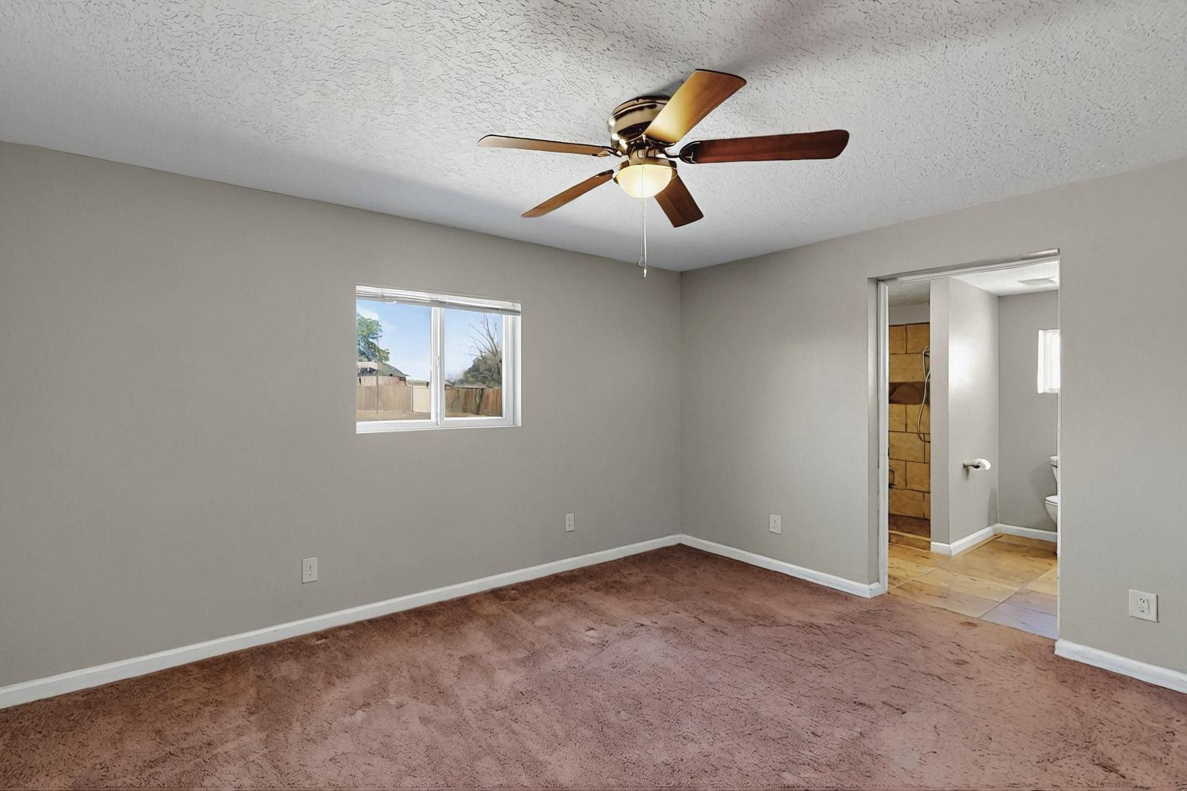 2215 TAPIA Boulevard SW