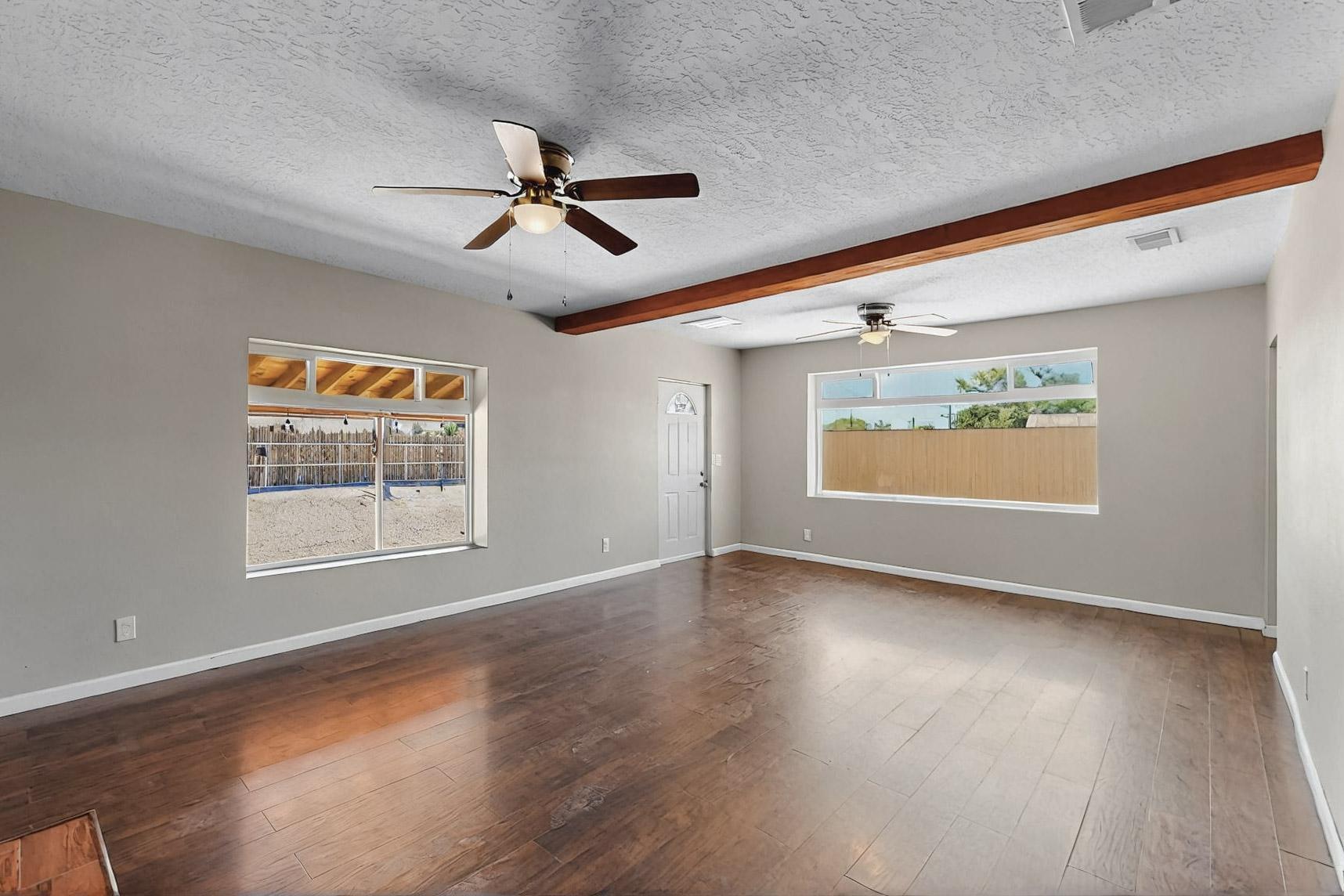 2215 TAPIA Boulevard SW